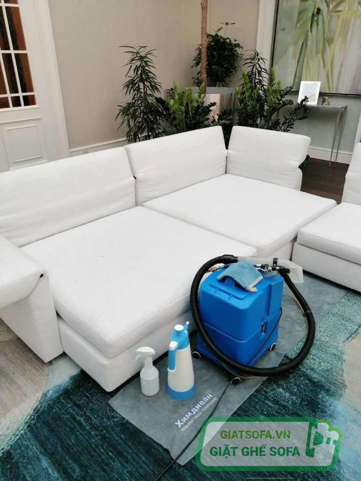 Phương Nam chuyên nhận giặt ghế sofa tại nhà