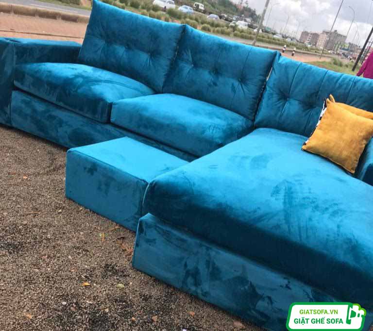 Mr Tuấn chuyên nhận làm sạch sofa Hoài Đức
