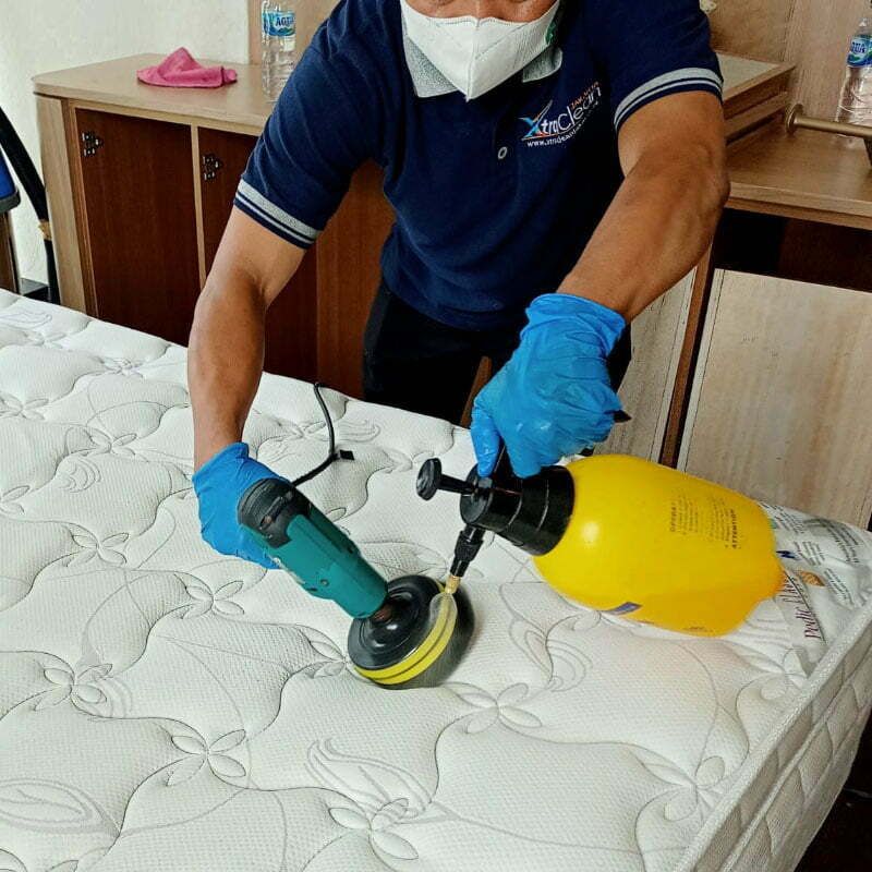 Tẩy mốc đệm tại nhà Hà Đông
