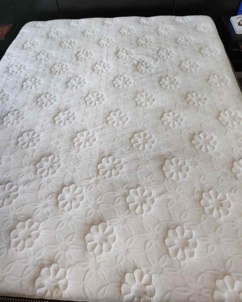 Trung Hiếu Clean chuyên nhận giặt đệm