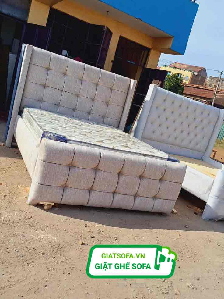 Anh Quân nhận giặt đệm tại nhà