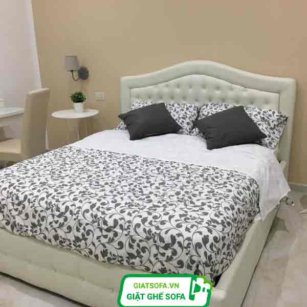 Minh Hiếu CLean giặt đệm tại nhà chỉ 200k