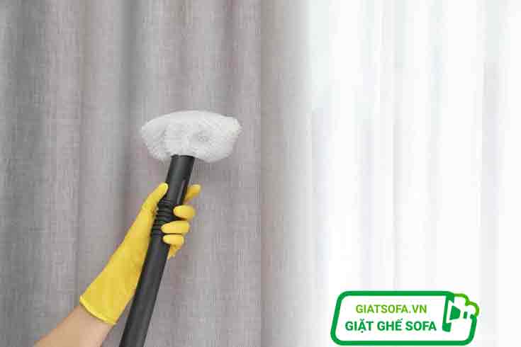 Dịch vụ giặt rèm cửa bằng hơi nước nóng GiatSofa