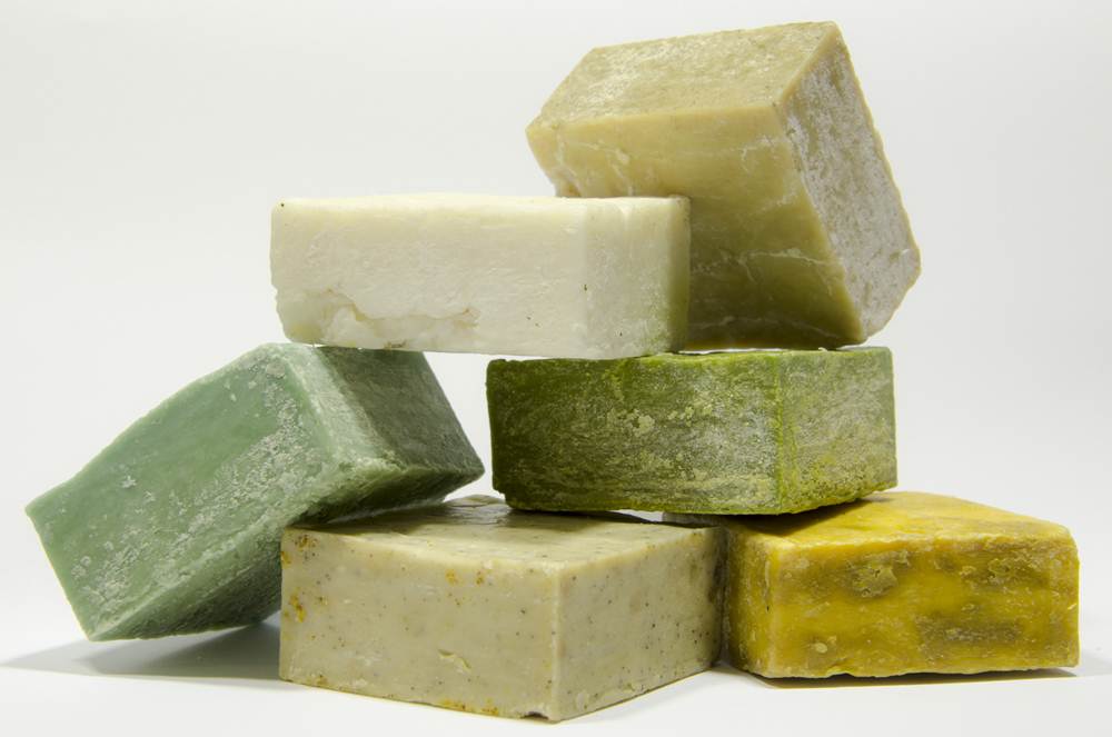 Xà Phòng làm sạch vết mực nhanh chóng