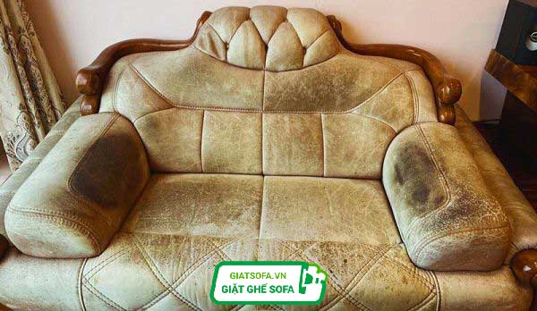 Những dấu hiệu sofa bị lên mốc ở các loại sofa nỉ, vải, nhung và da