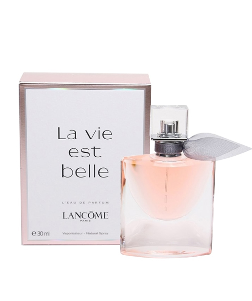 Khử mùi ghế sofa bằng nước hoa