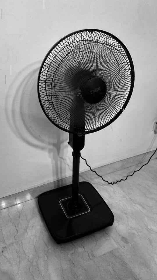 Cách xử lý sofa bị ướt bằng quạt